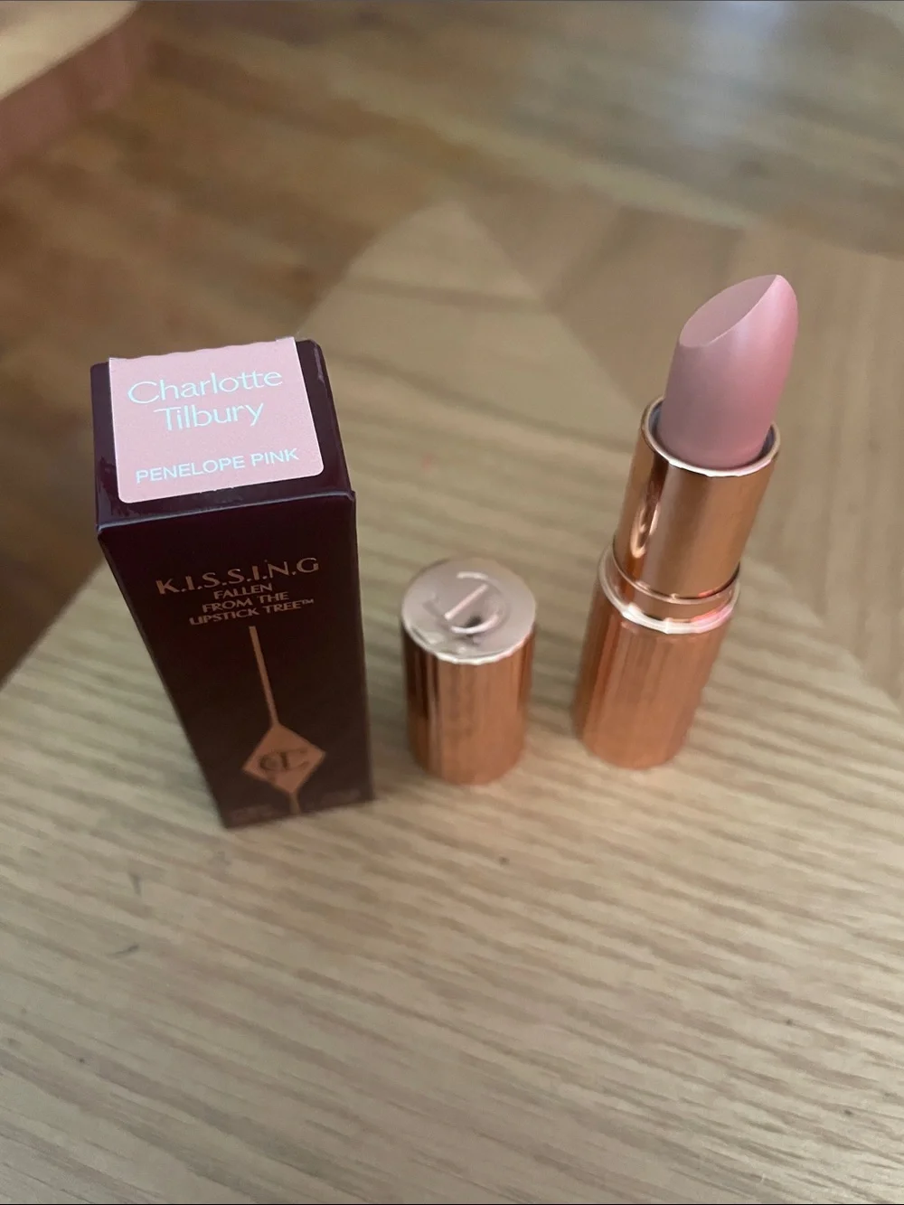 Charlotte Tilbury K.I.S.S.I.N.G Lipstick - Penelope Pink